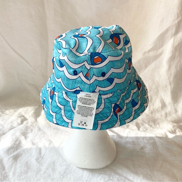 UV Skinz Reversible Sun Hat Sharks - Picture 12 of 15
